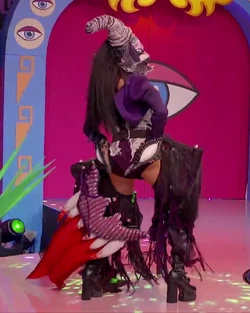 RebelMörkHornedLook3