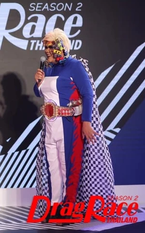 BEllaDRT2PressWeekLook