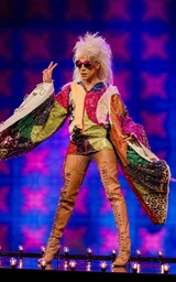 Look de 'Statements on the Runway' – Trastorno mental