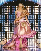 Look de 'Quinceañera Drag'