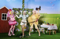 Midsommar Photo Shoot (with Antonina Nutshell and Endigo)
