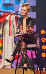 AnaLockingTLC2E6Look.jpg (95 KB) Episode 6 Look