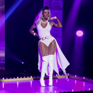 NinaBoninaEp2Look