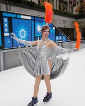 SuzieTootNYLook.jpg (150 KB) New York Holiday Look