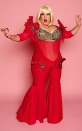 Look de 'La noche de las mil Raffaellas' – 'Caliente Caliente' 1981