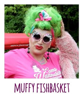 Polaroid-muffy-fishbasket