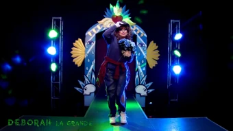 DeborahLaGrandeEp5LookA