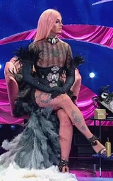 Look de la actuación del episodio 4