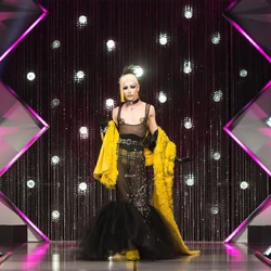 PerlaGrungeAndGlamourLook