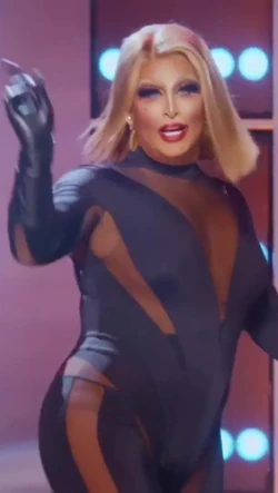 RoxxxyAndrewsAS9E1RumixLook