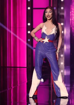 JewelsSparklesCakeLook