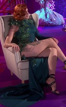 ElecktraInterviewLook