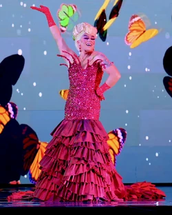 MizzPeachesFinaleLook