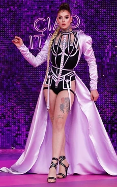 ElecktraBionicTarotLook