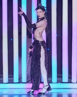 AthenaLikisQueenOfMysteryLook