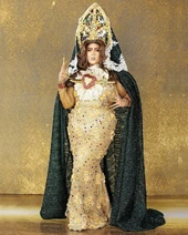 GvajardoSLM1ReligiousLook.jpeg (740 kB) Look de 'La Más Religiosa'