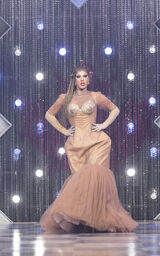 Coronation Eleganza Look