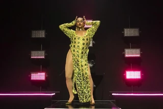 SanjinaDabishQueenGoOffQueenRumixLook.jpg (92 kB) Look de "Go Off Queen!"