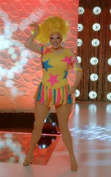 Queens Down Under Performance Look