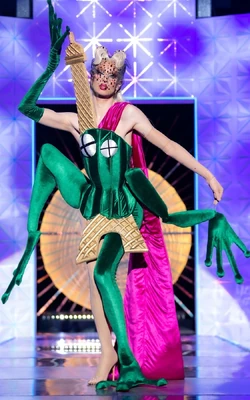 LaGrandeDameHomeNationLook