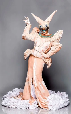 PanginaHealsUKvsTW1KittyGirlLook