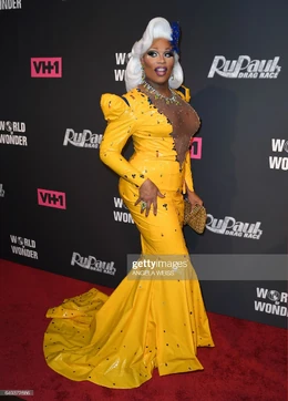 PeppermintS9PremiereLook