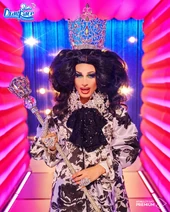 CrownedPitita.jpg (2,03 MB) Pitita, la nueva Superestrella Drag de España