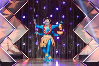 Coronation Eleganza Look