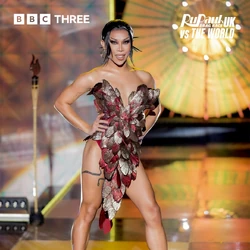 MarinaSummersUKvsTW2TalentShowLook