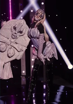 LydiaBKollinsMaskLook