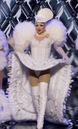 QFinalePerformanceLook