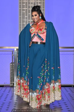 NayshaLopezAS8PressWeekLook