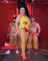 Look de invitada (2º reveal)