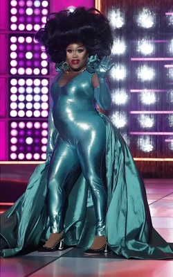 Mhi'yaImanLe'PaigeDragCon1980Look