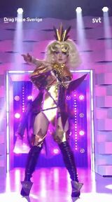 Gretas Tip-Top Couture Look
