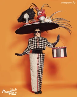 MeguiYeillowHeaddressLook