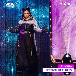 ValenciagaFestivalRealnessLook