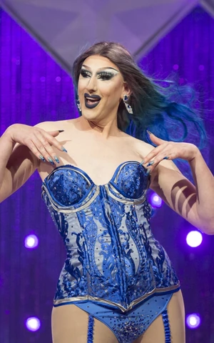 AnitaWigl'itCAvsTWAirBodyLaceLook