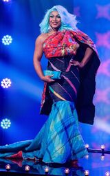 Glamping Couture Look – Sleepingbag Beauty
