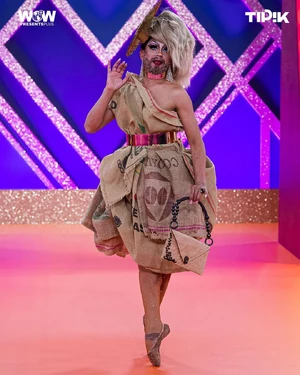 MoccaBoneEntranceLook