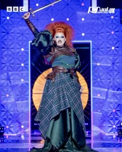 Look de 'Battle Axe - Warrior Queens'