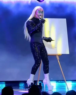 LaMorraLisaFinaleLook2A