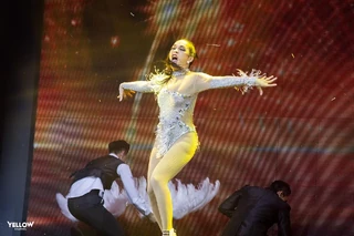 Finale Performance Look (Reveal) – "อารมณ์เสีย"