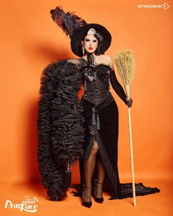 VampirashianPastLook