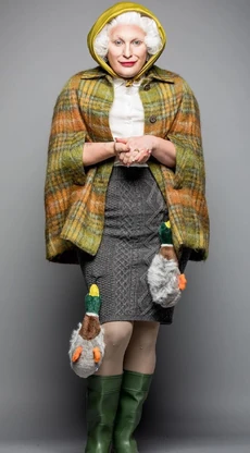 TheVivienneQueenLook