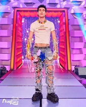 JavierCalvoE2S4Look.jpg (1,03 MB) Look del episodio 2