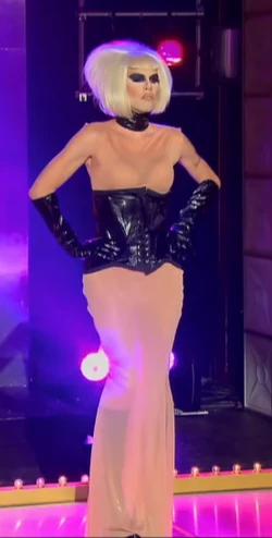 SharonNeedlesS4E9Look