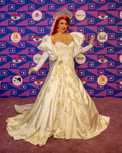SirenaLMD4PurpleCarpet