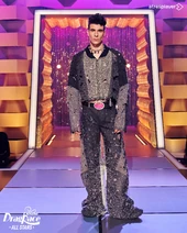 JavierCalvoE3DRESAS1Look.jpg (3,21 MB) Look del episodio 3