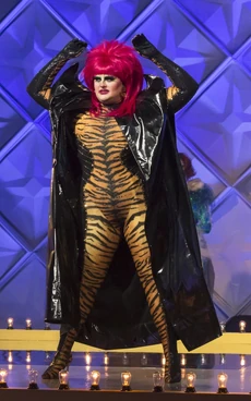 VictoriaSconeCAvsTWE3LipsyncLook1